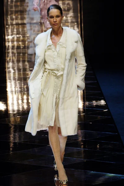 Look 10